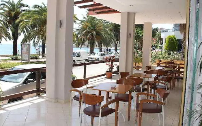 Otel Kaonia 3*