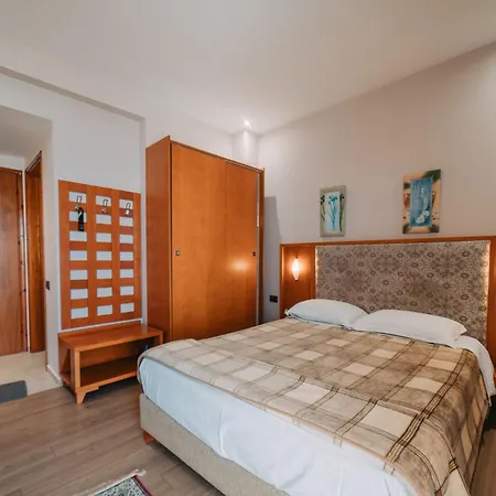 Kaonia Hotel 3*